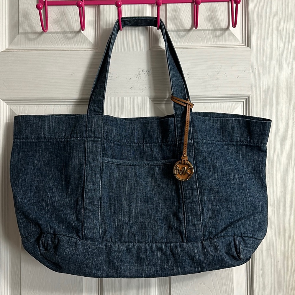 NWT Micheal Kors XL Denim tote in the color Indigo.